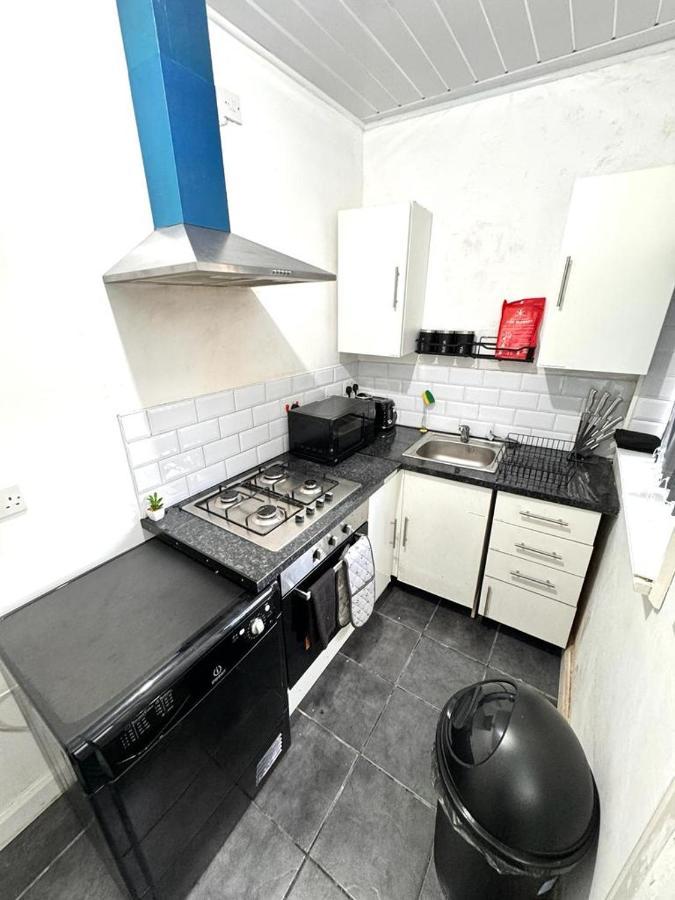 Three Rose Manor At Warwick Road Near Birmingham Airport Hotel ภายนอก รูปภาพ