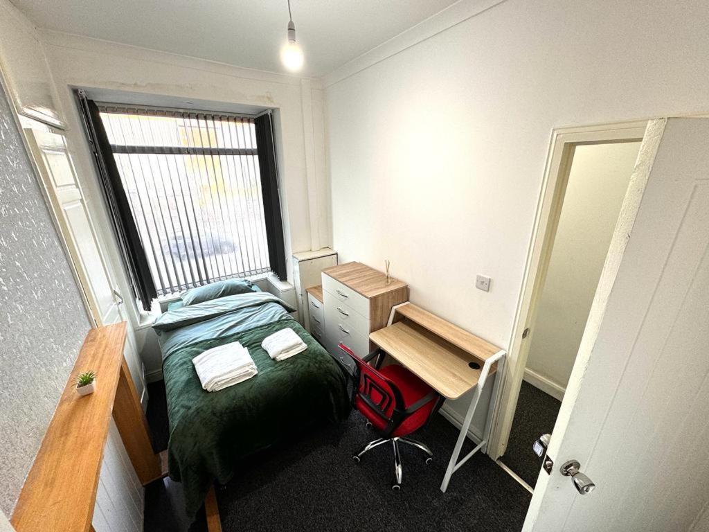 Three Rose Manor At Warwick Road Near Birmingham Airport Hotel ภายนอก รูปภาพ